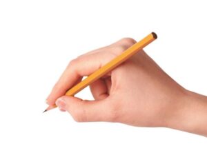 鉛筆で顔を刺して全治4週間…韓国で「触法少年」扱いに不満噴出、厳罰を求める声が殺到