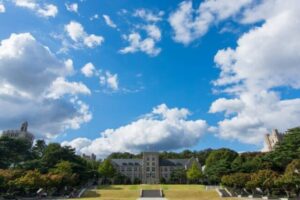 女子トイレに侵入した大学生、タブレット所持で“盗撮疑惑”浮上…韓国ネットで賛否分裂