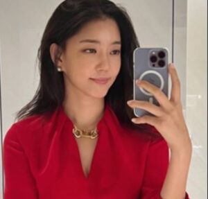 SK会長の「同居人」報道に韓国ネットは冷ややか、不倫相手を美化するなとの反発も