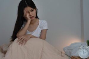 「8時間も寝られる会社員がどこに？」韓国で睡眠と心疾患リスク研究に現実離れとの反応